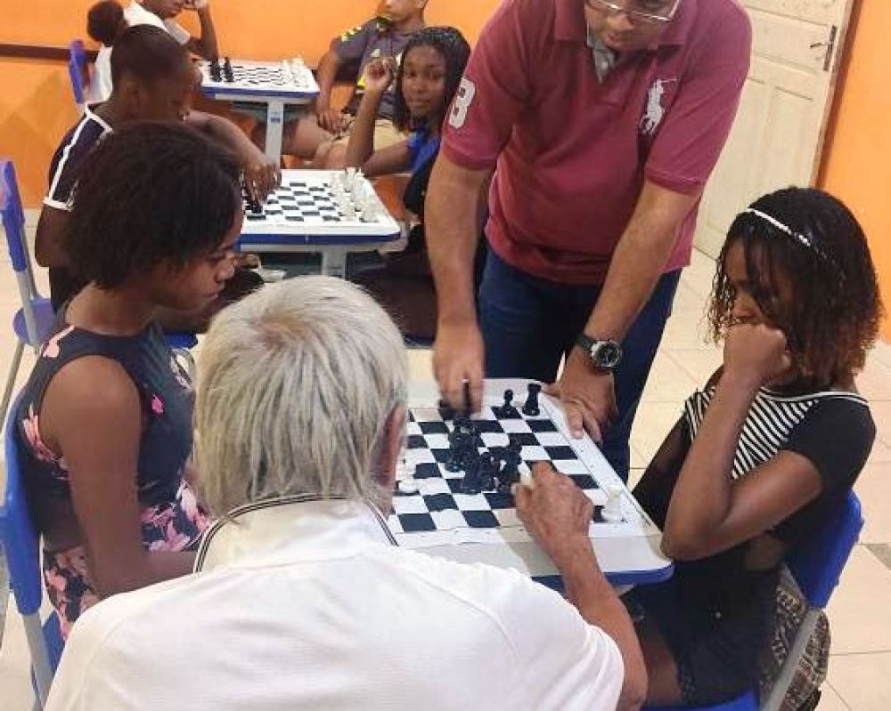 Aulas de xadrez gratuitas na Escola Castelo Branco